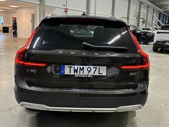 Volvo V90 Cross Country 5 of 22