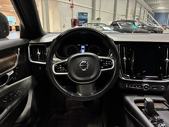 Volvo V90 Cross Country 15 of 22