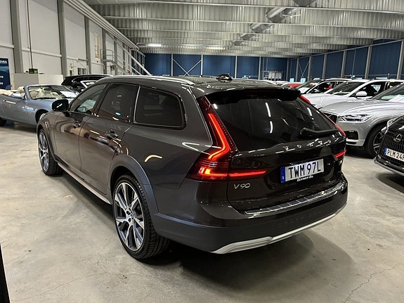 Volvo V90 Cross Country 6 of 22