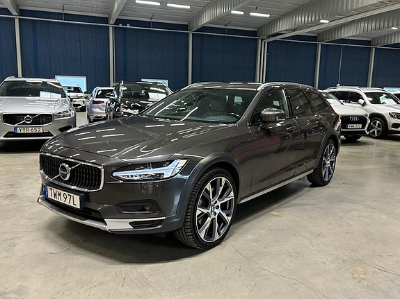 Volvo V90 Cross Country 8 of 22
