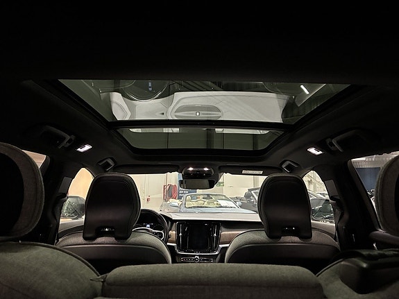 Volvo V90 Cross Country 20 of 22