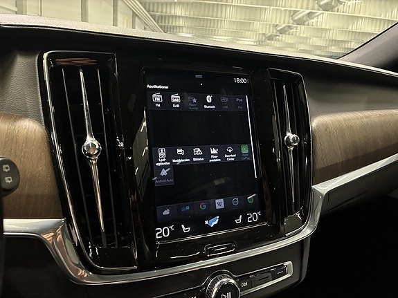Volvo V90 Cross Country 17 of 22