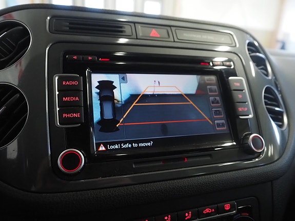 Volkswagen Tiguan 18 of 24