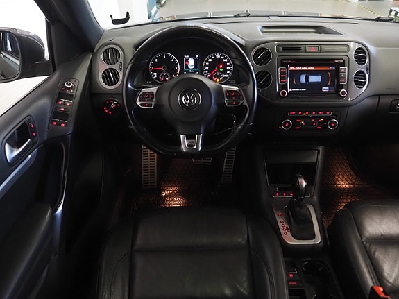 Volkswagen Tiguan 16 of 24