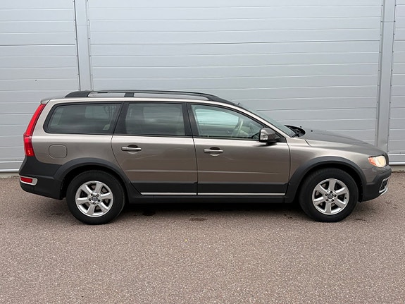 Volvo XC70 7 of 13