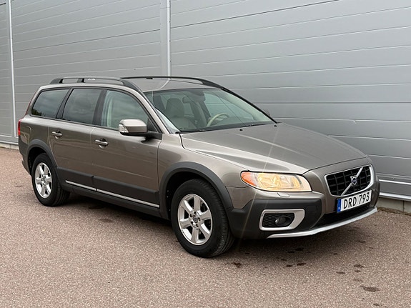 Volvo XC70 9 of 13