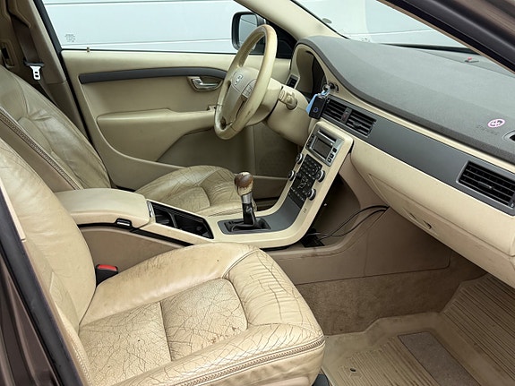 Volvo XC70 13 of 13