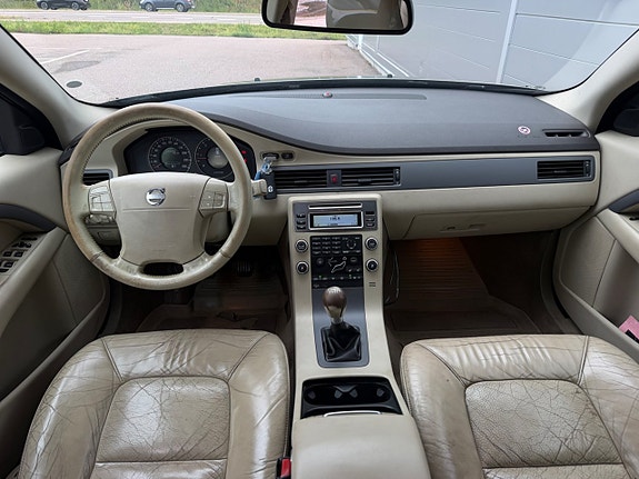 Volvo XC70 12 of 13