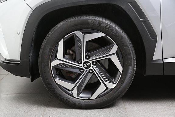 Hyundai Tucson 12 of 30