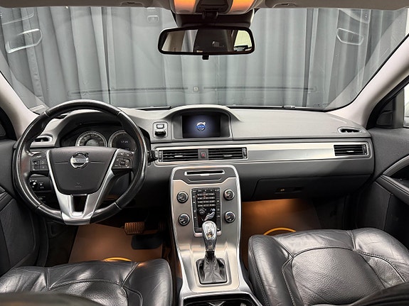 Volvo V70 9 of 14