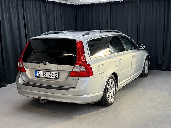 Volvo V70 4 of 14