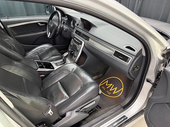 Volvo V70 6 of 14