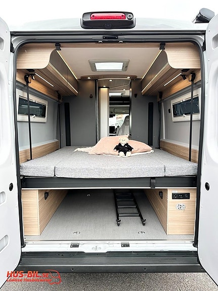 Pössl Summit 640 Shine R Evo / Nyhet 2027 / XL-garage / Litium / Solpanel 22 of 27