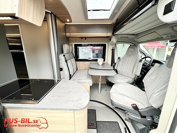 Pössl Summit 640 Shine R Evo / Nyhet 2027 / XL-garage / Litium / Solpanel 15 of 27