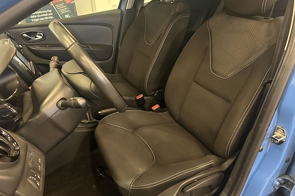 Renault Clio 10 of 23