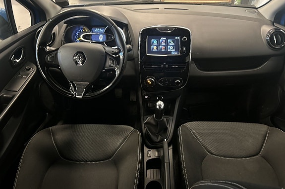Renault Clio 18 of 23
