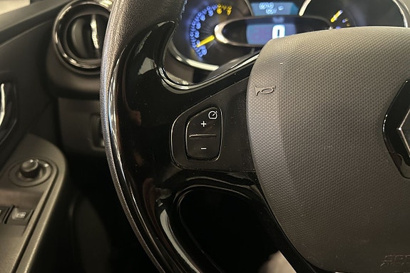 Renault Clio 12 of 23