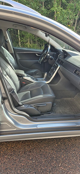 Volvo V70 9 of 9