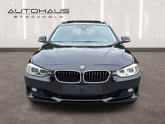 BMW 330d 2 of 23