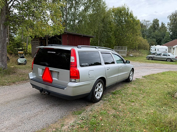 Volvo V70 5 of 10