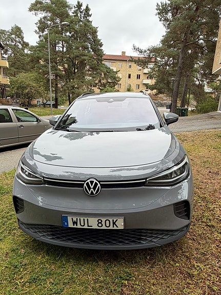 Volkswagen ID.4 2 of 7