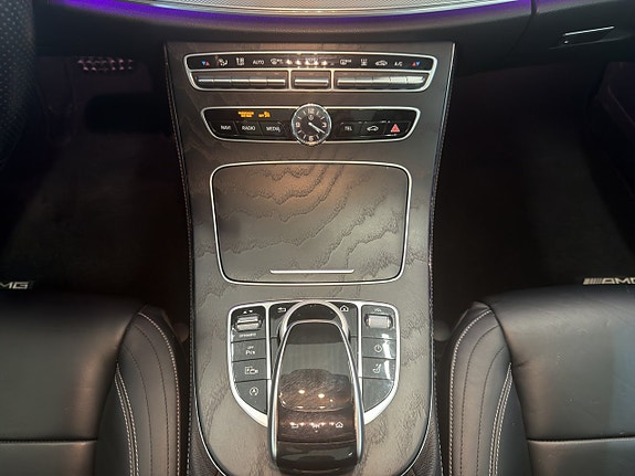 Mercedes-Benz E400 15 of 19