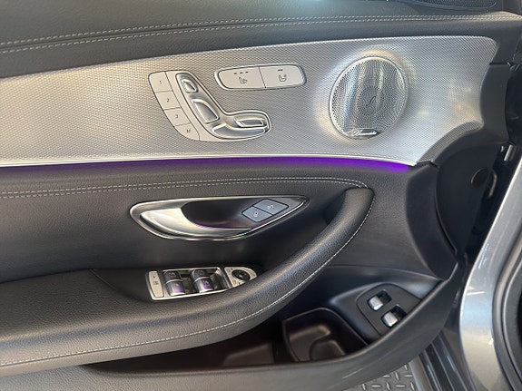 Mercedes-Benz E400 10 of 19