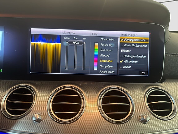 Mercedes-Benz E400 13 of 19