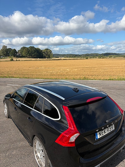 Volvo V60 8 of 12