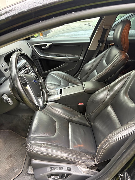 Volvo V60 12 of 12