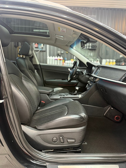 Kia Optima 8 of 8