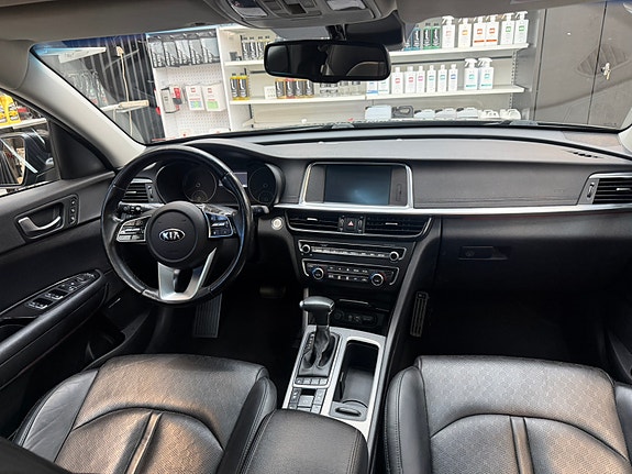 Kia Optima 5 of 8