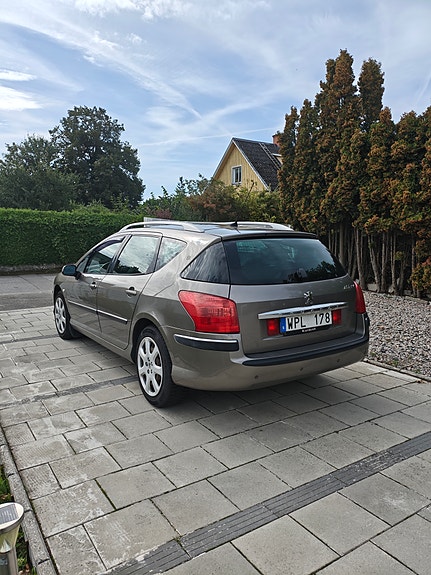 Peugeot 407 2 of 8