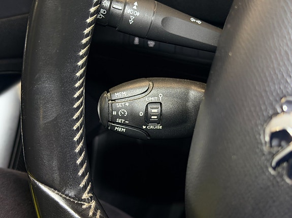 Peugeot 308 16 of 24