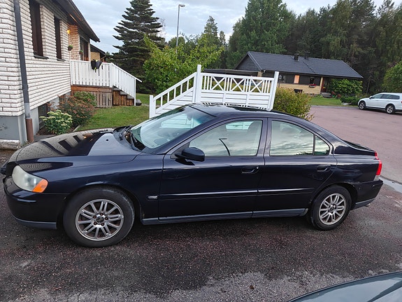Volvo S60 4 of 10