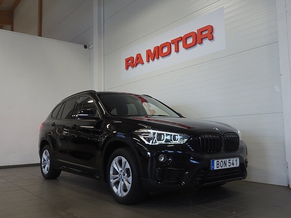 BMW X1 3 of 23