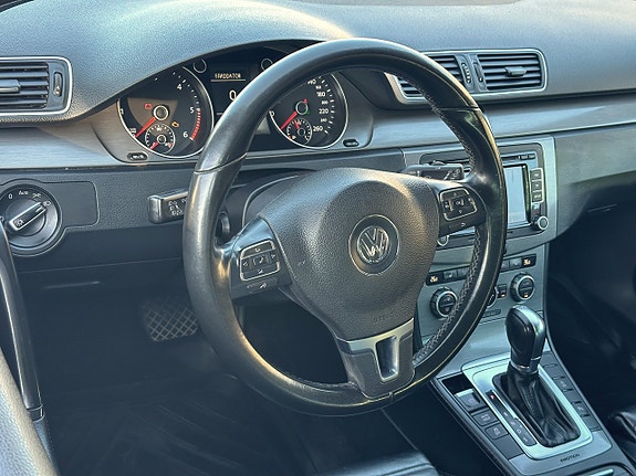 Volkswagen Passat 14 of 14