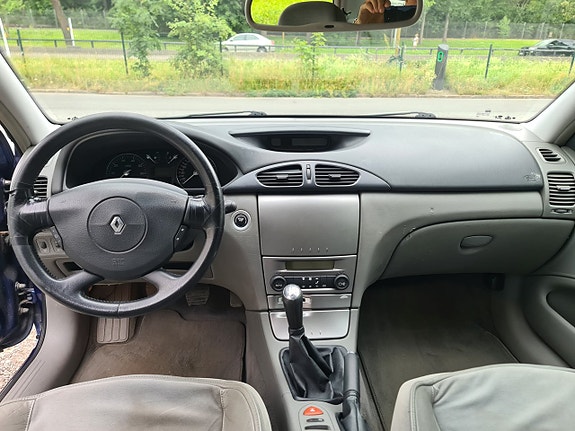 Renault Laguna 8 of 13