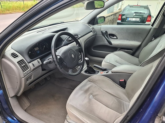 Renault Laguna 7 of 13