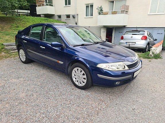 Renault Laguna 3 of 13
