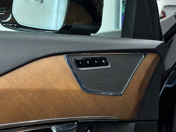 Volvo XC90 15 of 29