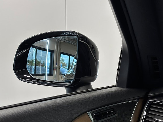 Volvo XC90 20 of 29