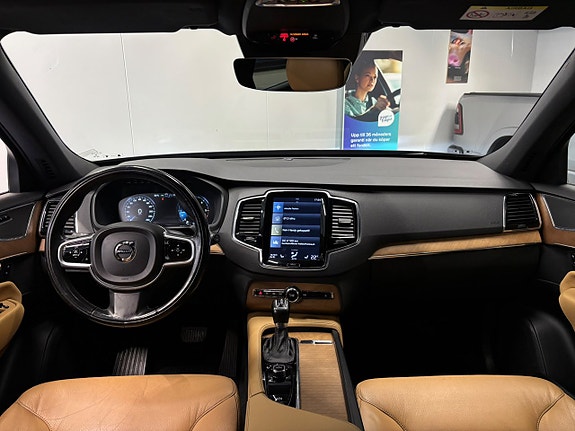 Volvo XC90 18 of 29