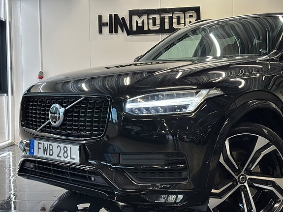 Volvo XC90 2 of 29