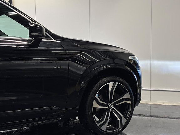 Volvo XC90 12 of 29