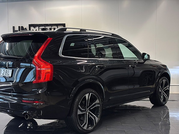 Volvo XC90 11 of 29