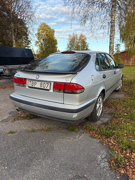 Saab 9-3 2 of 6