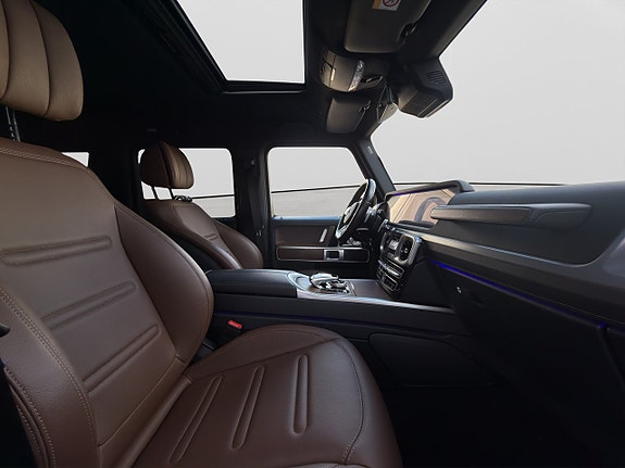 Mercedes-Benz G350 29 of 30