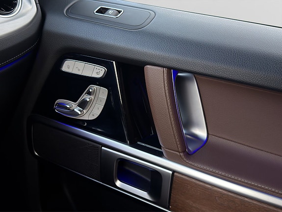 Mercedes-Benz G350 30 of 30
