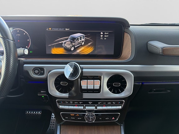 Mercedes-Benz G350 17 of 30